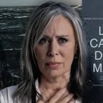 Cartel oficial de la obra de teatro La casa del mar, con las actrices Miriam Díaz-Aroca y Zoe Munera.