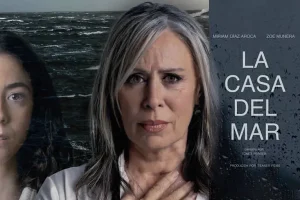 Cartel oficial de la obra de teatro La casa del mar, con las actrices Miriam Díaz-Aroca y Zoe Munera.